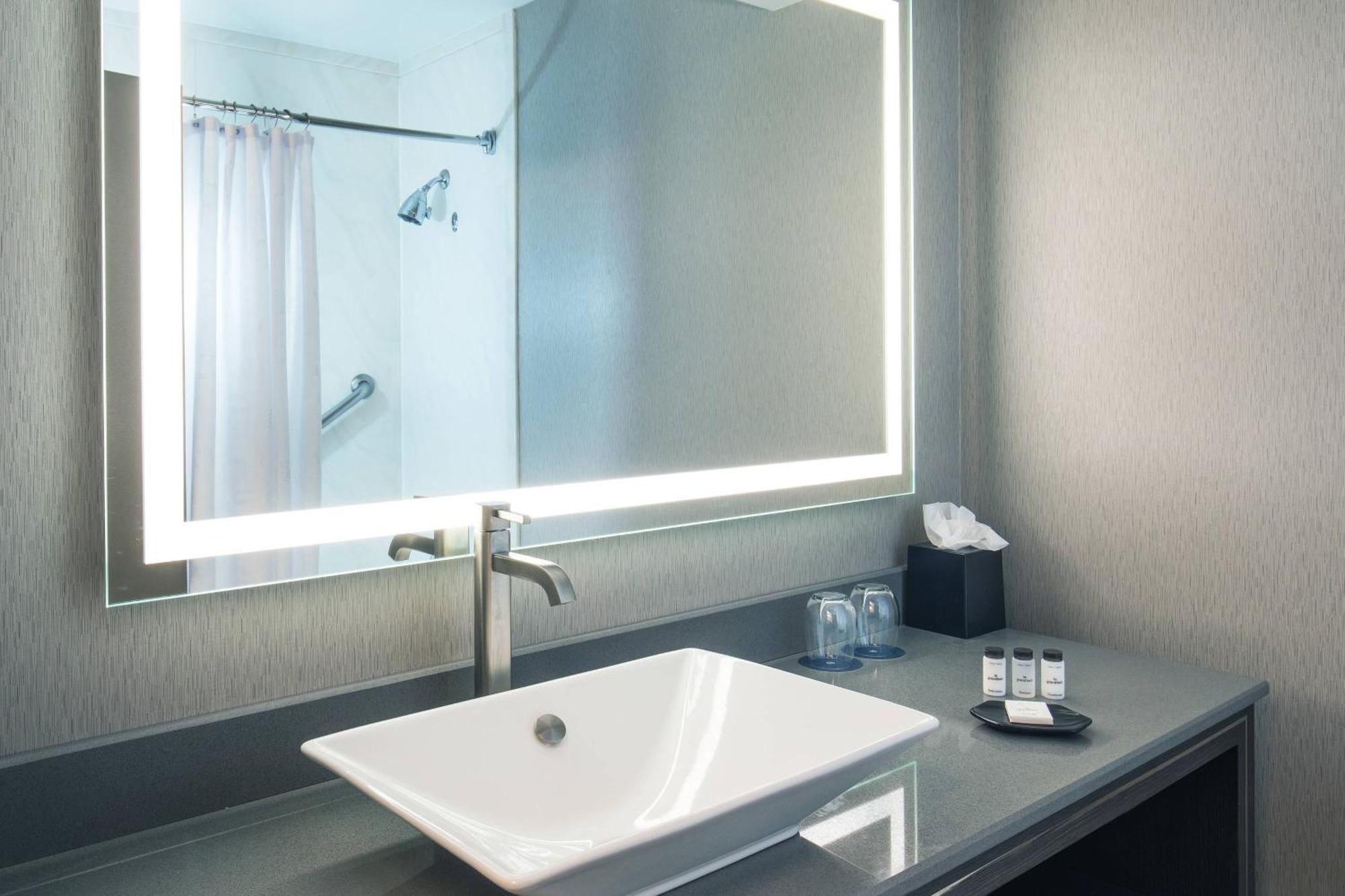 Sheraton Springfield Monarch Place Hotel Dış mekan fotoğraf